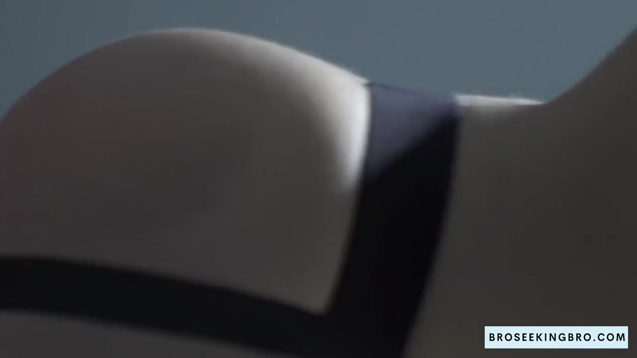 Bro Seeking Bro: Pink Cheeks To Dark Red Ass