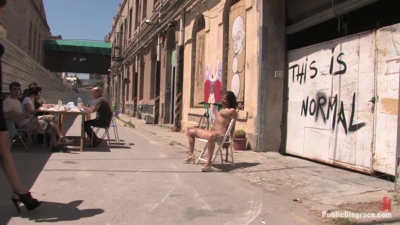 Susana Abril Fully Nude in Central Square