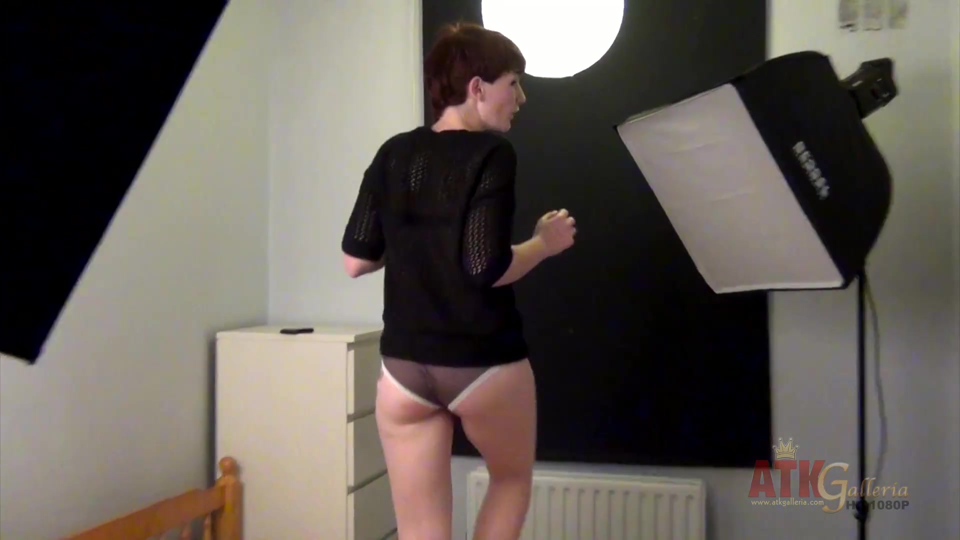 Casting with tattoo teen girl
