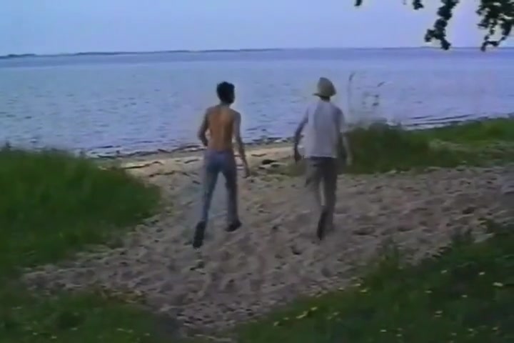 Beach Guys Seeks Classic Gay Teen 18+