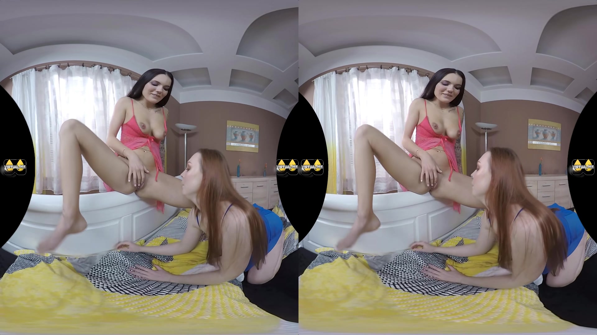 VR Vixens - VirtualPee