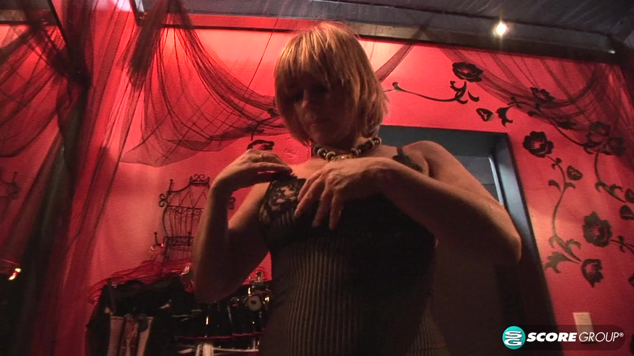 Getting To Know Calliste, 4: Calliste Fucks, The Video! - 50PlusMilfs