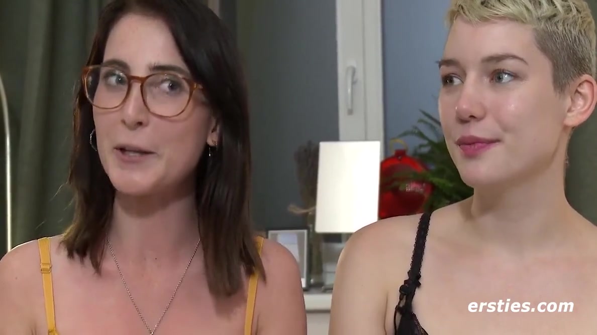 Lias Und Birgits Lustvolle Spiele Mit Analplug Und Analkugeln