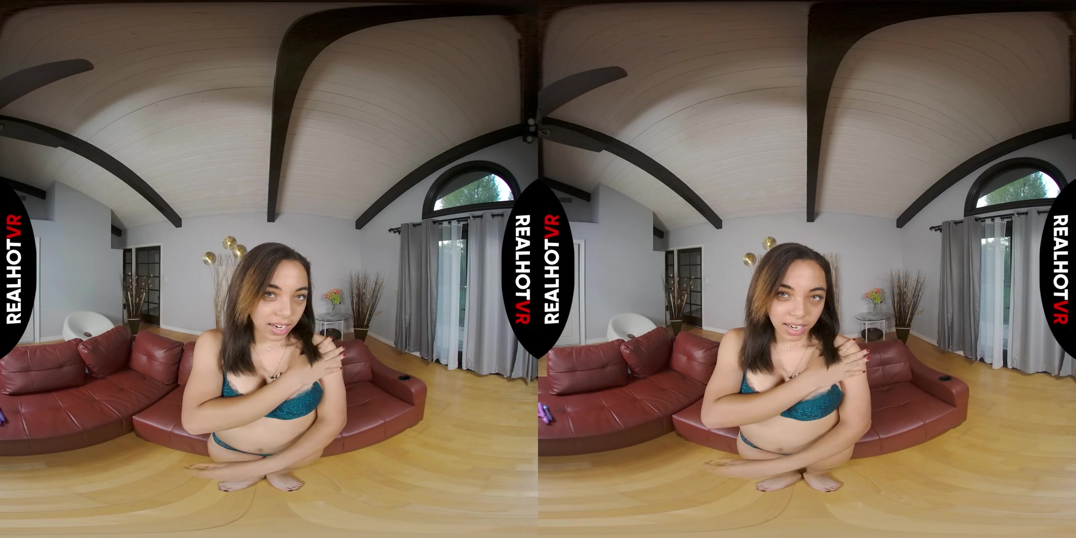 The Magic of Pussy Licking - Spreading My Amazing Lips Up Close - RealHotVR