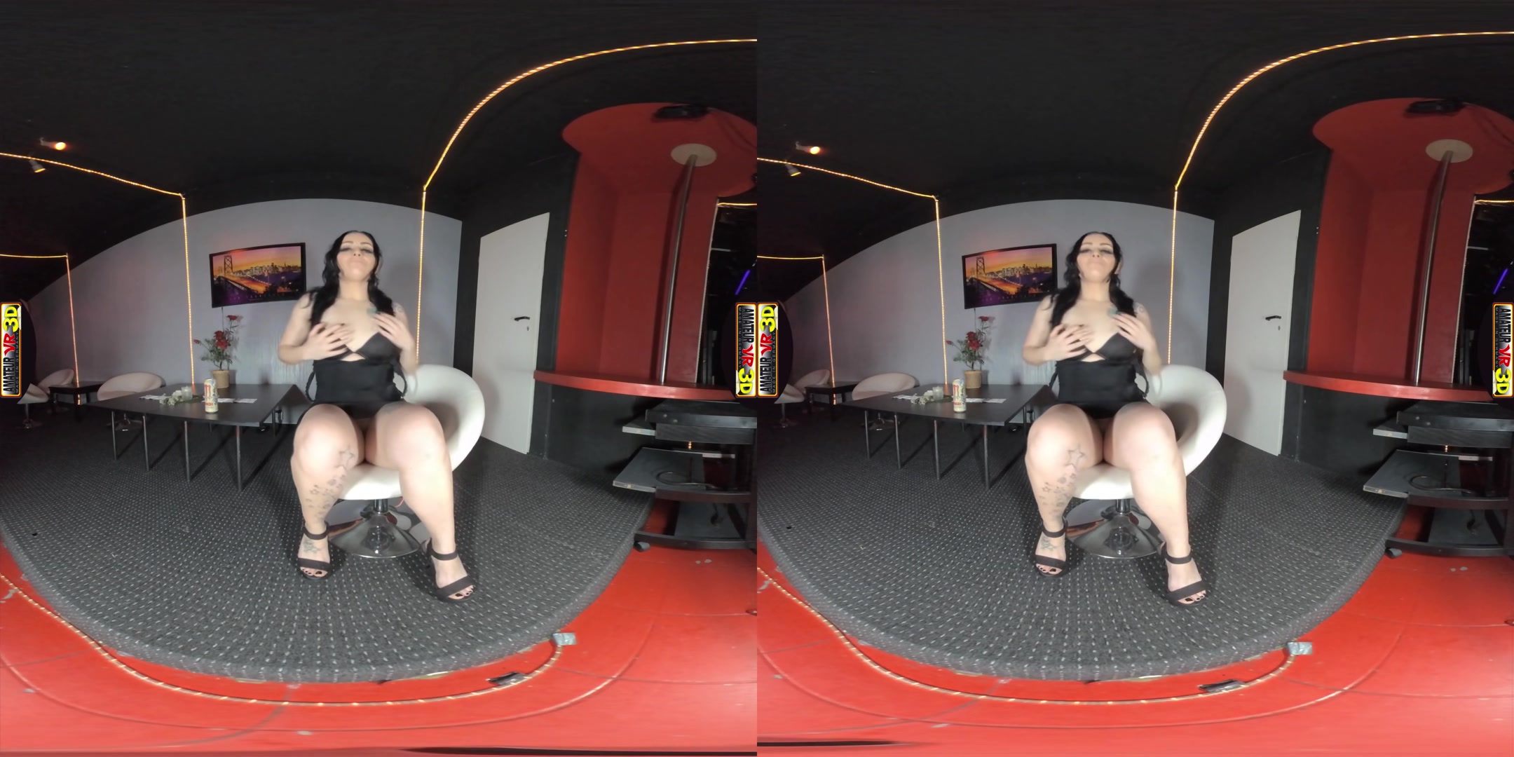 Lucy - Best Young Milf Around - AmateurVR3D