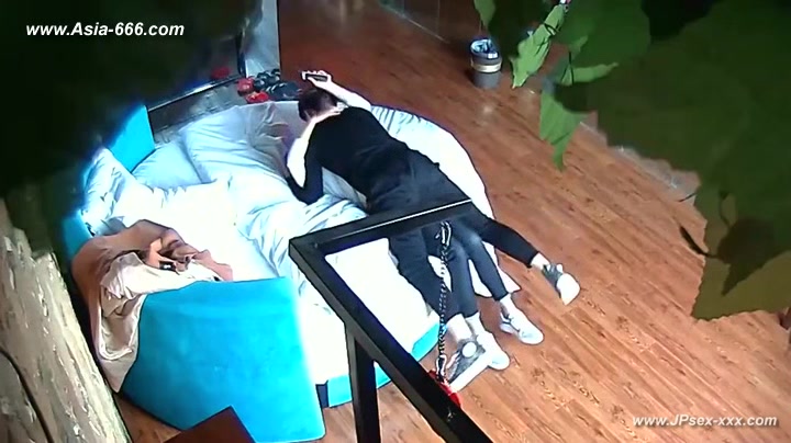 Hackers use the camera to remote monitoring of a lover's home life.347