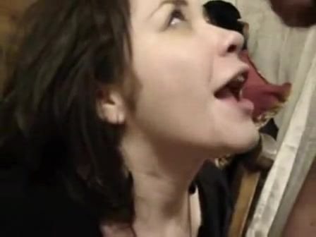 My girlfriend asked to fill her mouth with sperm