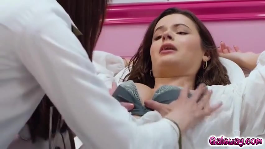 Lexi Luna And Dharma Jones - Meets Doctor Dovefucker
