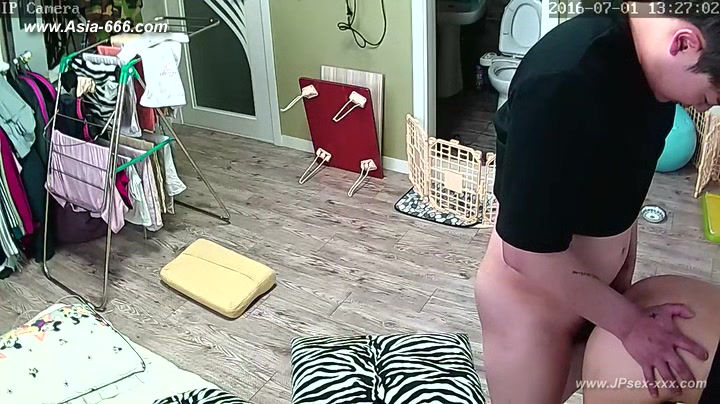 Hackers use the camera to remote monitoring of a lover's home life.***