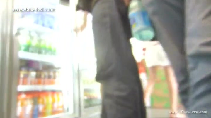 peeping chinese amateur upskirt.2