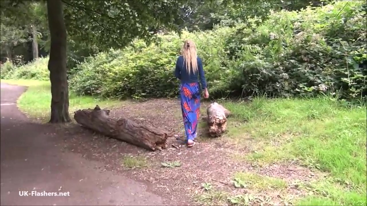 Sexy blonde Debbies public flashing and outdoor babes masturbation in parks for watchers and exhibitionist lovers