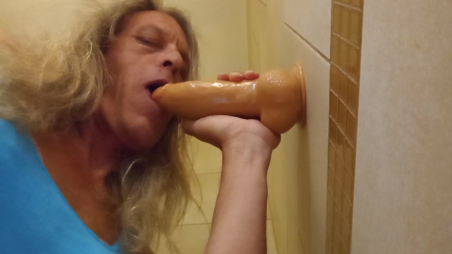 Granny Tranny Dildo Atm