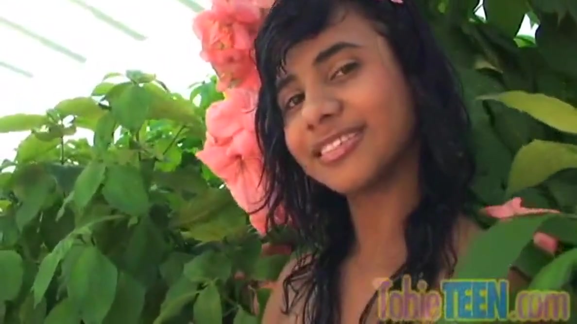 Touches Herself In Solo Scene With Tobie teen 18+