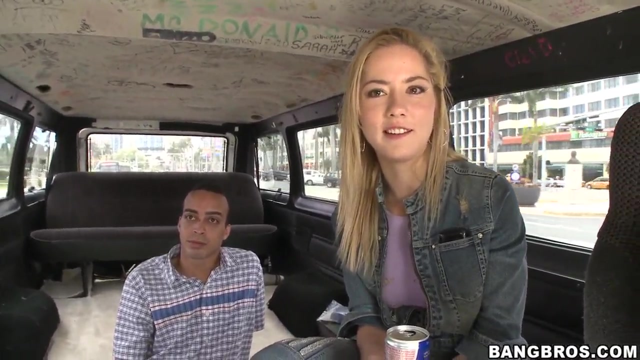 Layla Leoni wanna have sex in a bang bus