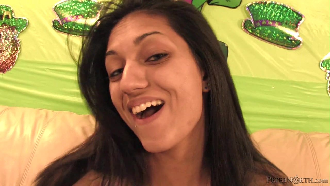 Latina teen 18+ enjoys a pretty large pecker