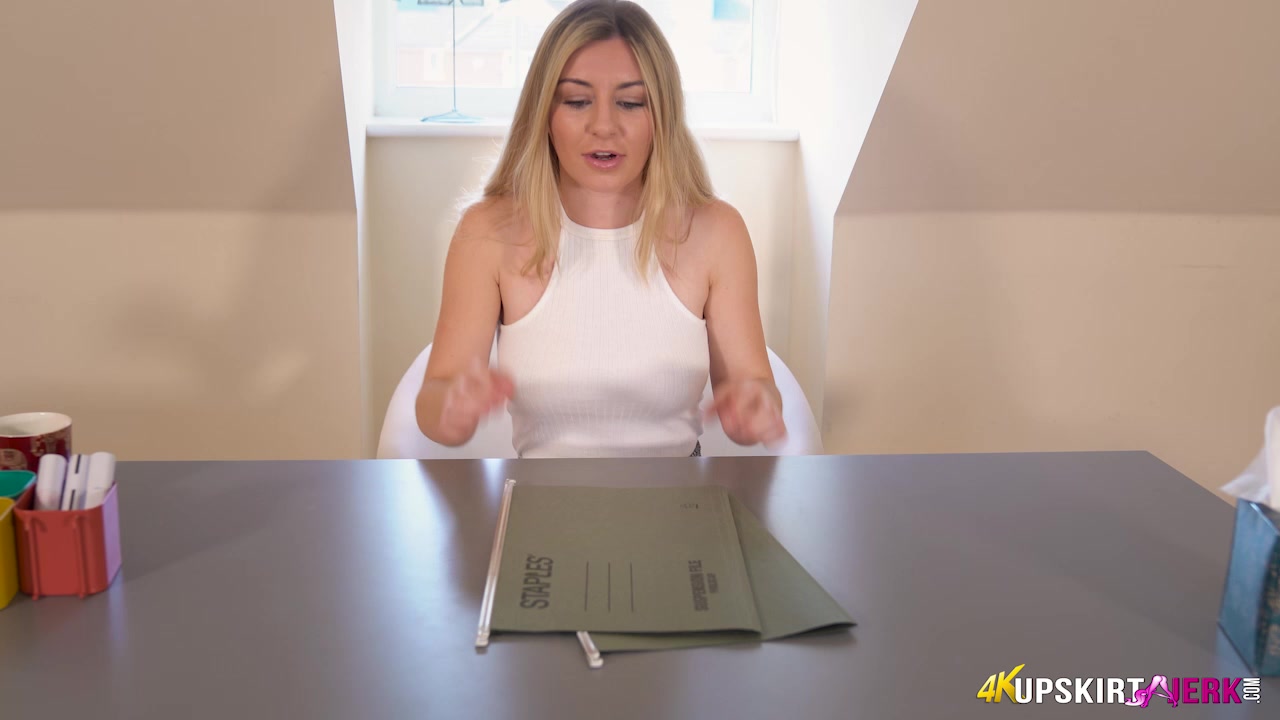 Peeping Tom - UpskirtJerk