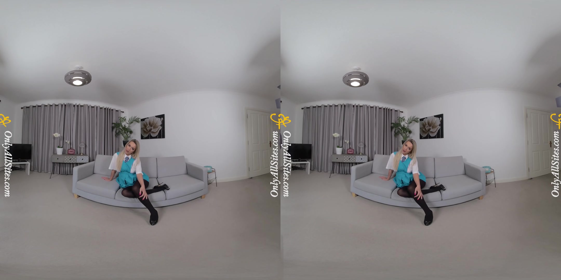 Lauren Louise - Pantyhose and Shaved Pussy - OnlyTease