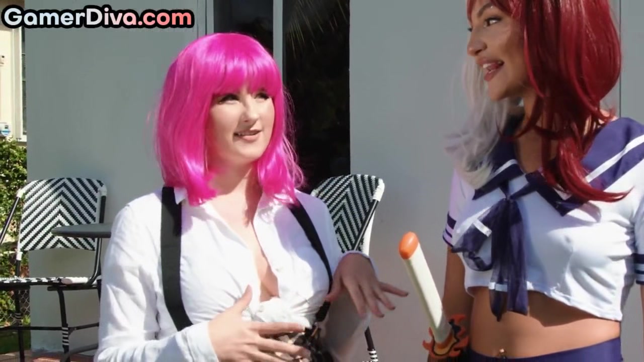 Cosplay gamer sluts pleasing guy in 3way while recording