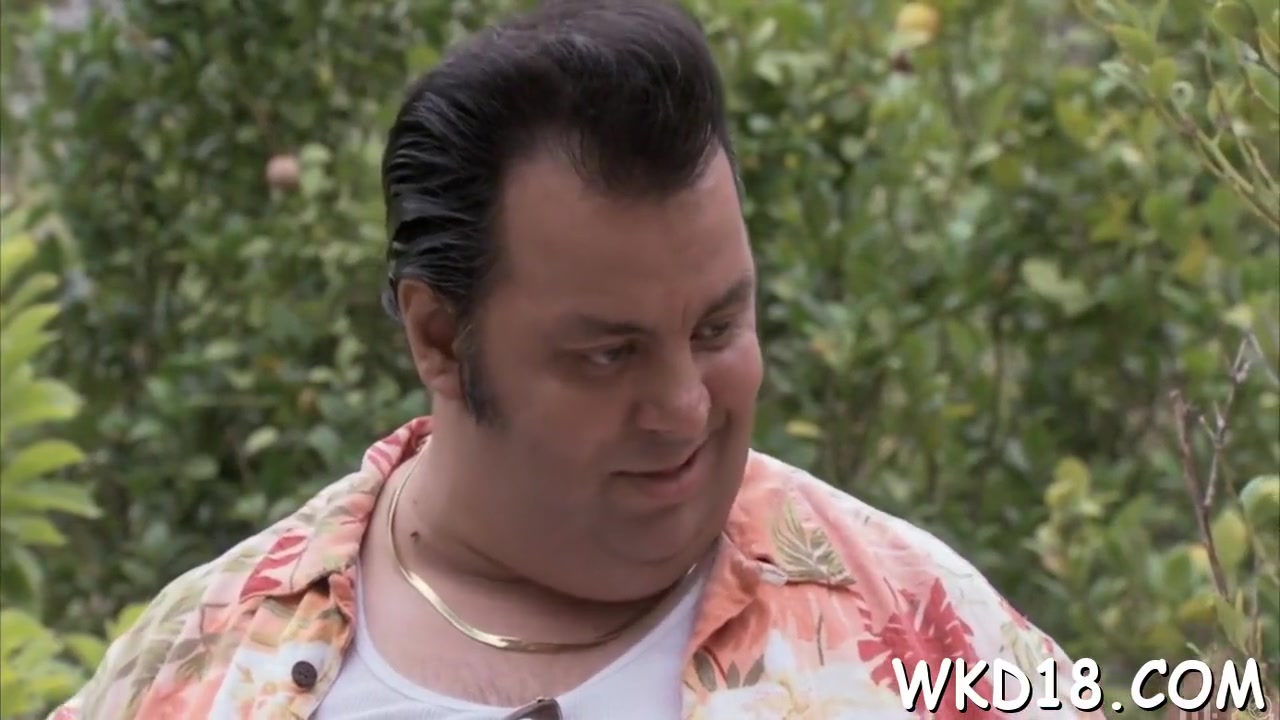 Man Drills Sex Appeal Gal