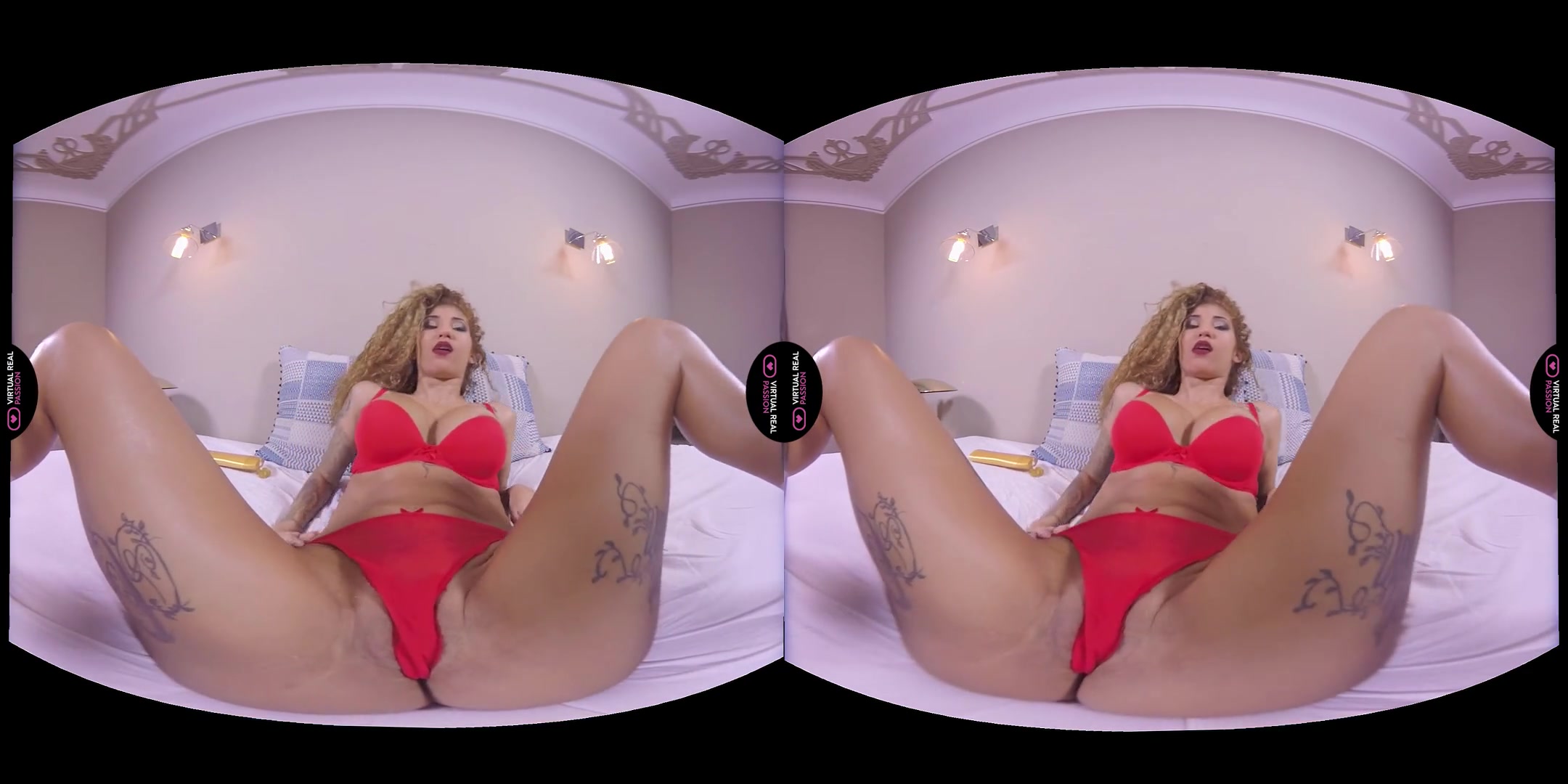 Venus Afrodita in Pleasureland - VirtualRealPassion