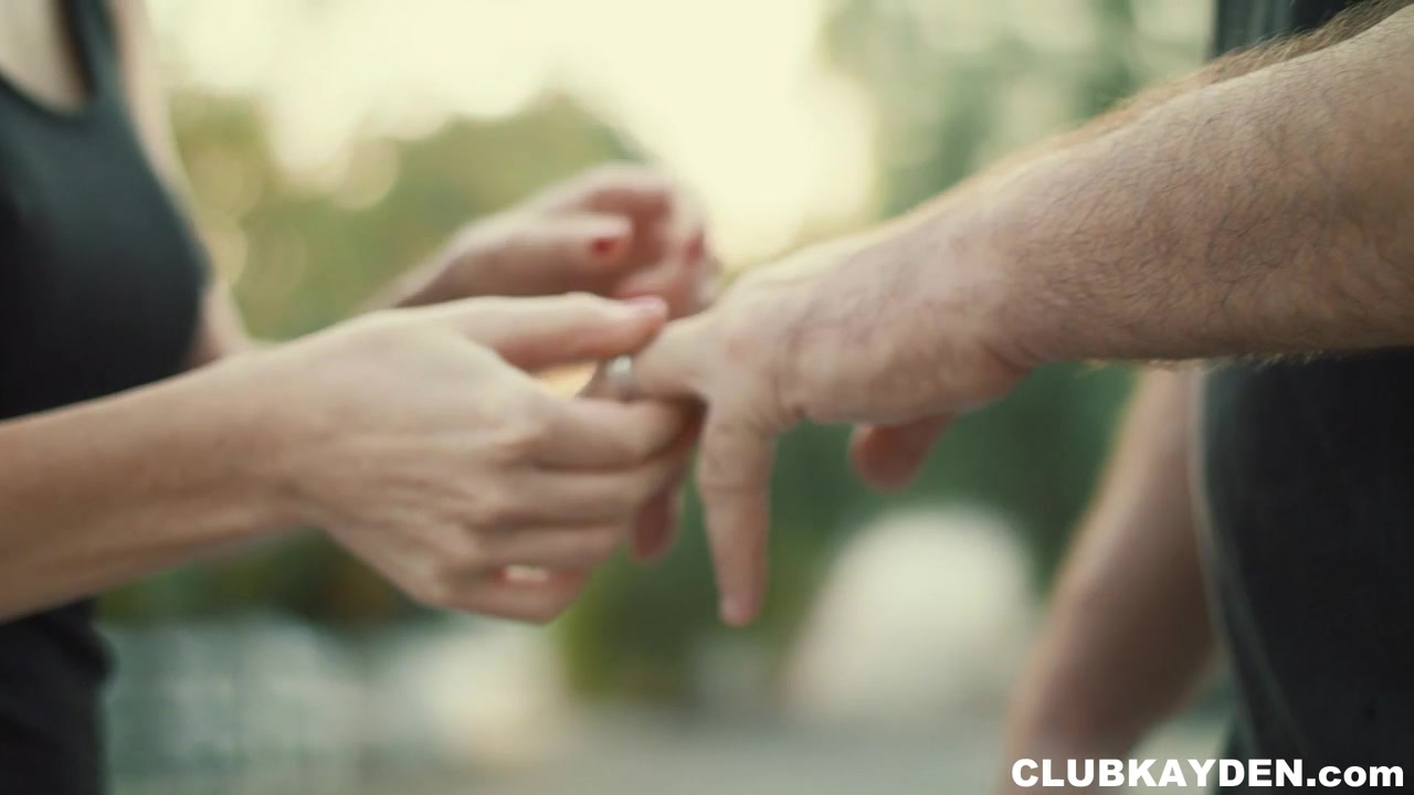 A Hot Affair - ClubKayden
