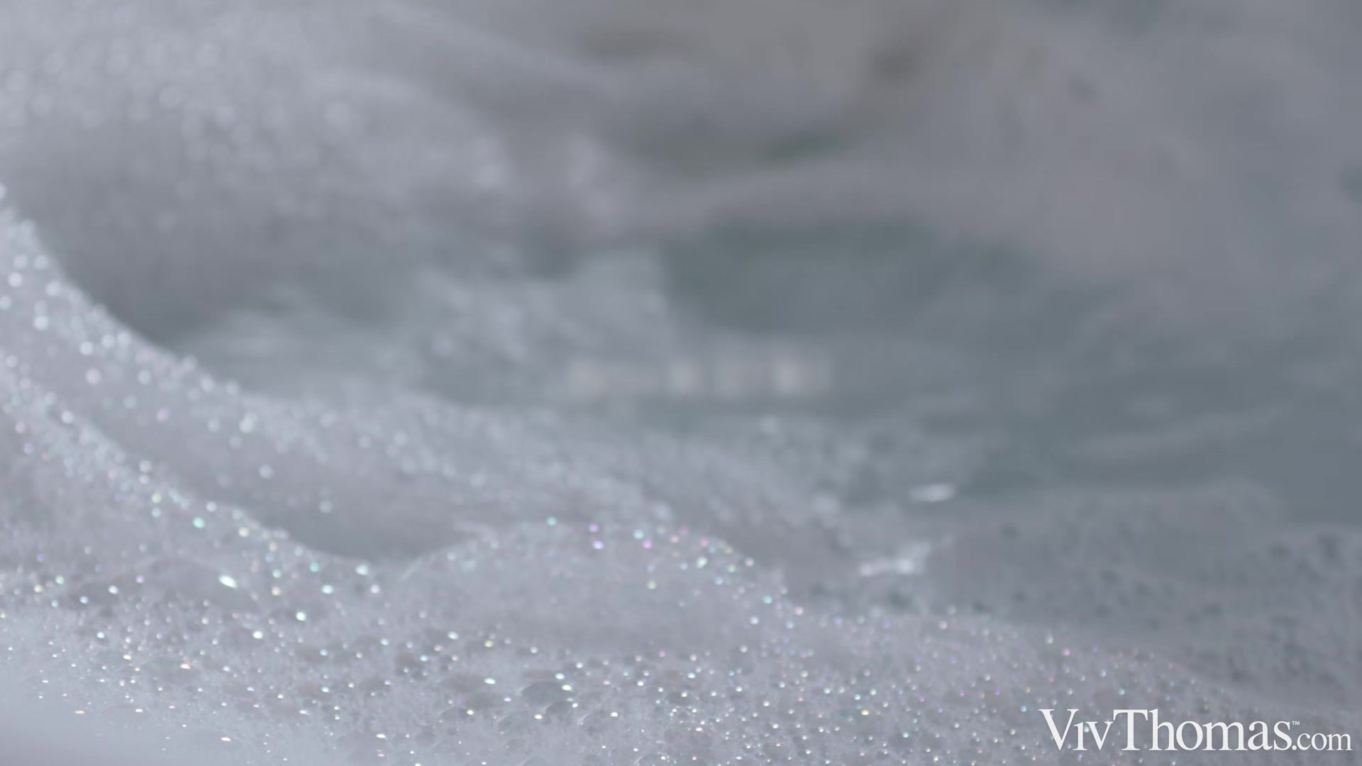 Watch Me Get Wet - Elina De Lion & Stacy Bloom - VivThomas