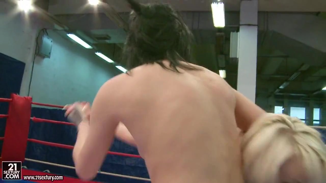 Lucy Belle doing a hard girl fight in the ring