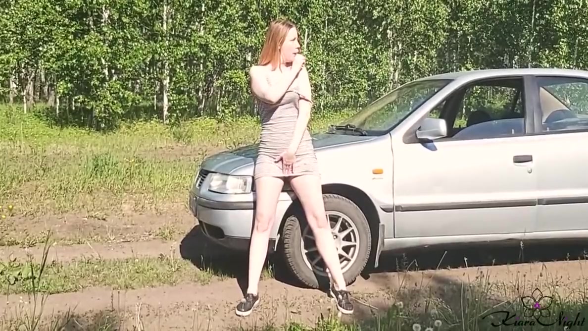 Lolli Pop In Hot Girl Licking And Masturbates Pussy Outdoor