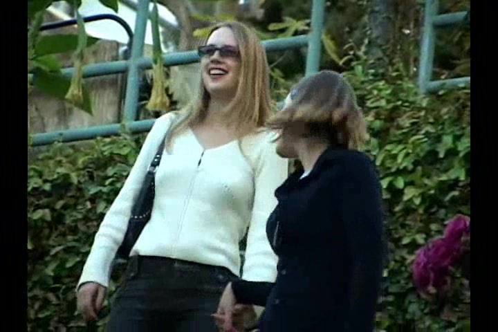 Little Mutt Video: Leila and Holly - 1