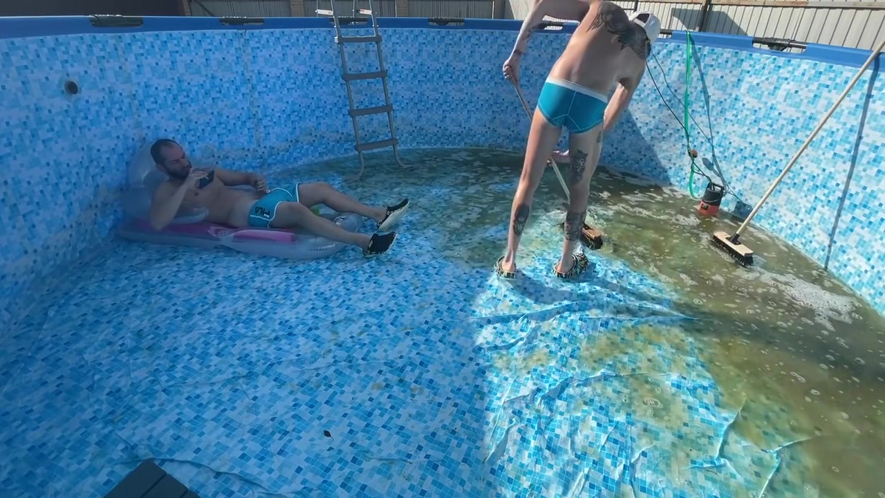 The Boss Fucks A Twink In His Tight Asshole Without Lube - 395