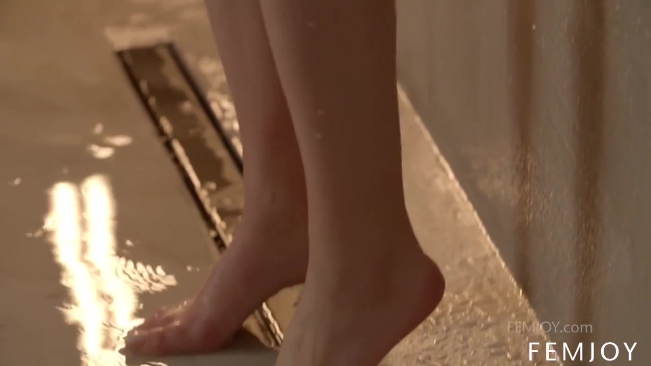 Melina D - Dream Shower