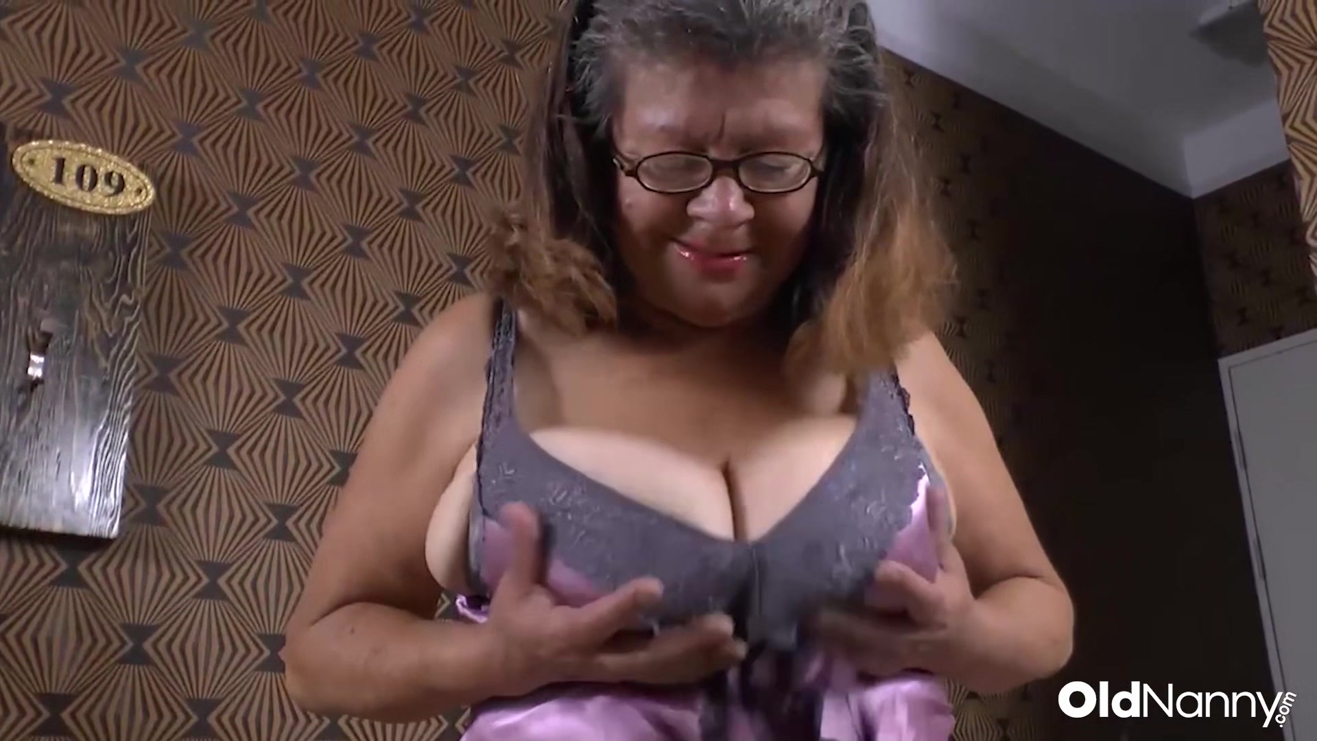 Latina Granny Striptease And Closeup Masturbation