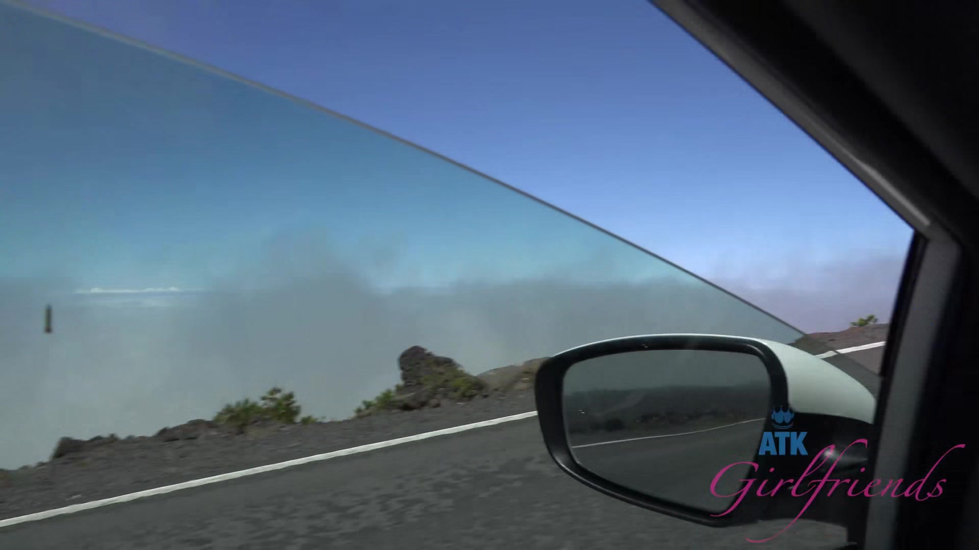 Virtual Vacation On Hawaii With Blonde Piper Perri 3/7