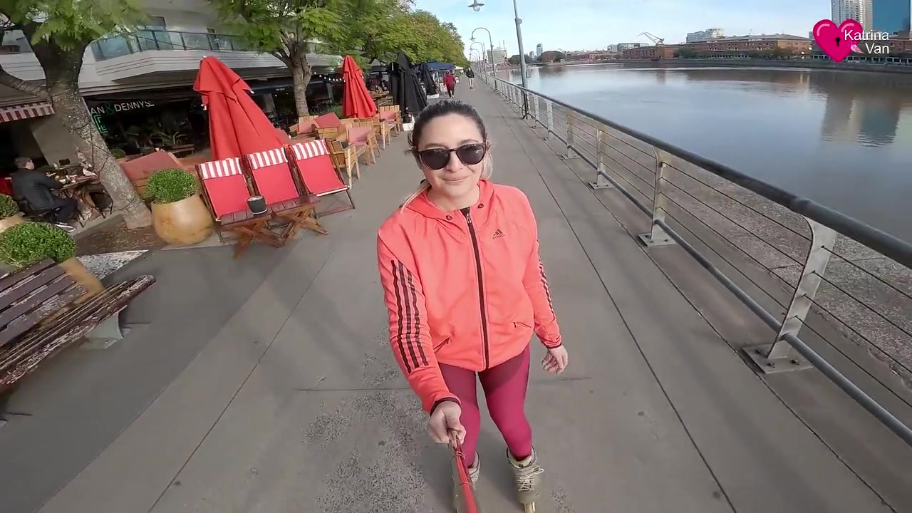 Girl On Roller Skates Gives Blowjob In Public, Cumface!