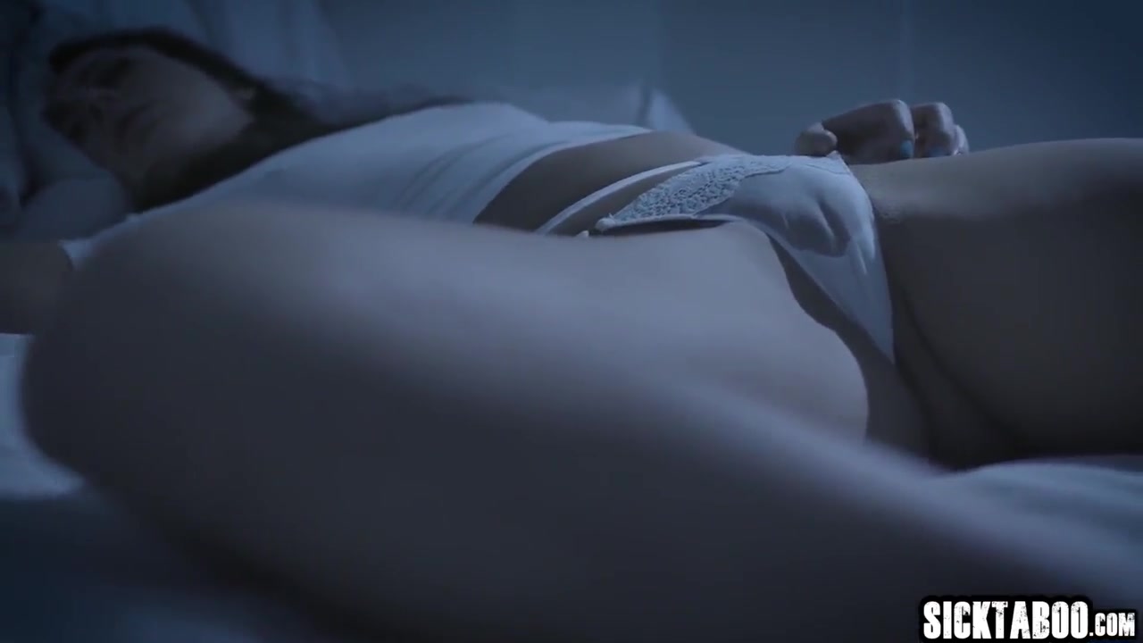 Curved Milf Swallowed Black Dick Before Hardcore Sex