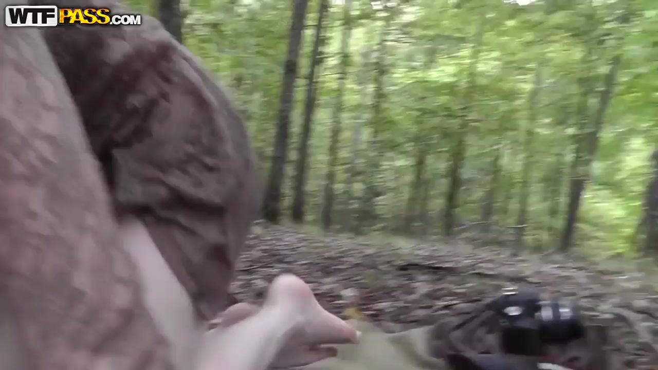 Dirty babe Cheyenne enjoys in outdoor sex