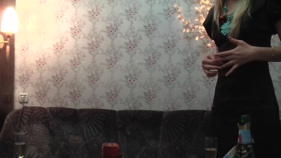Logan in homemade porn showing a bitch humping her lover