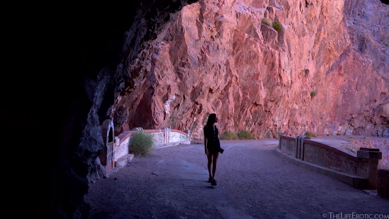 Light in the Tunnel 2 01 Natalia - TheLifeErotic