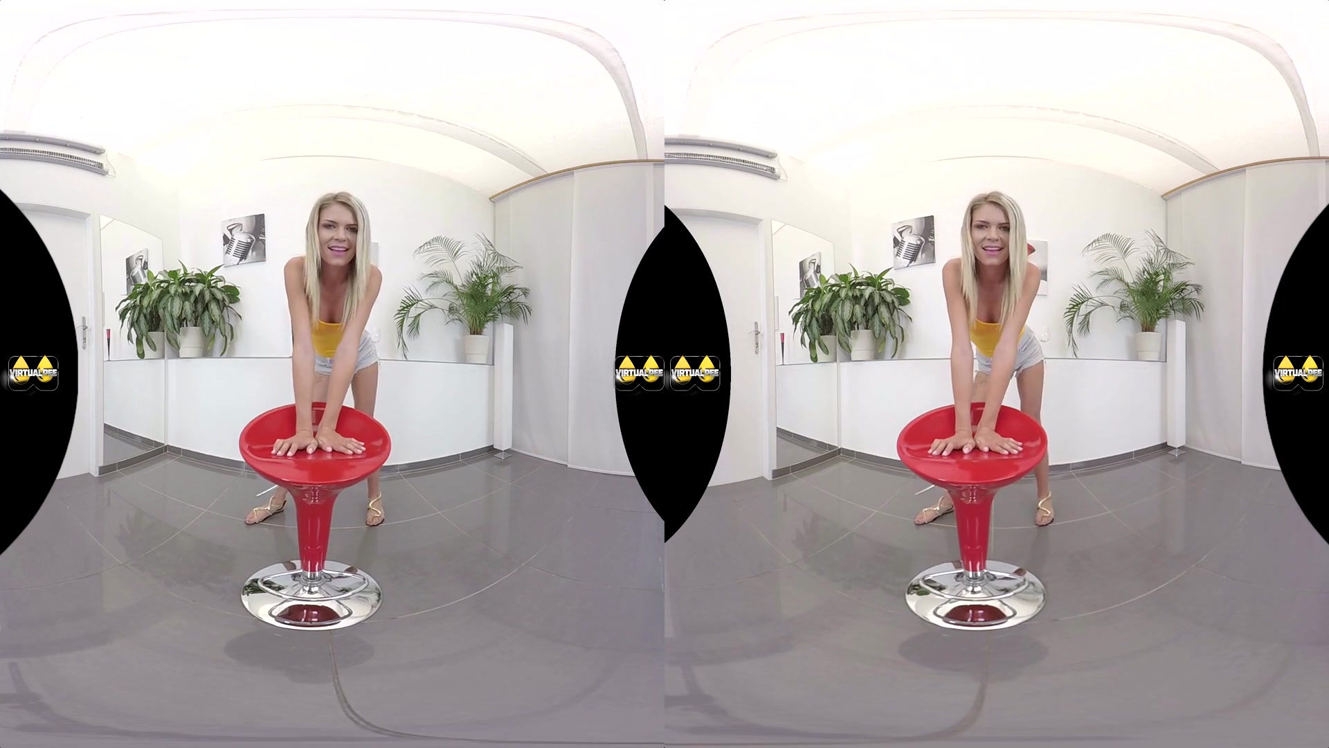 Claudia Mac in Peeing and Playing - VirtualPee