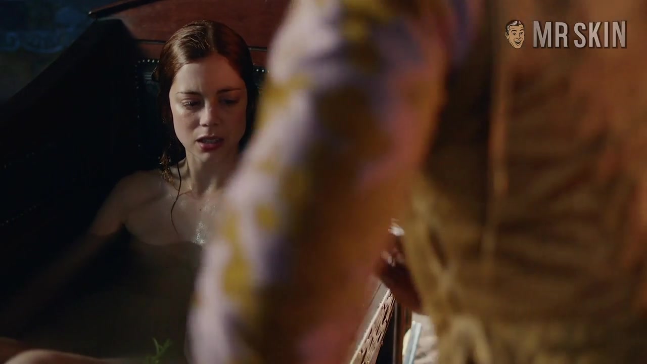 Anna Paquin Shows Her Bee-Cups in Tell It to the Bees - Mr.Skin