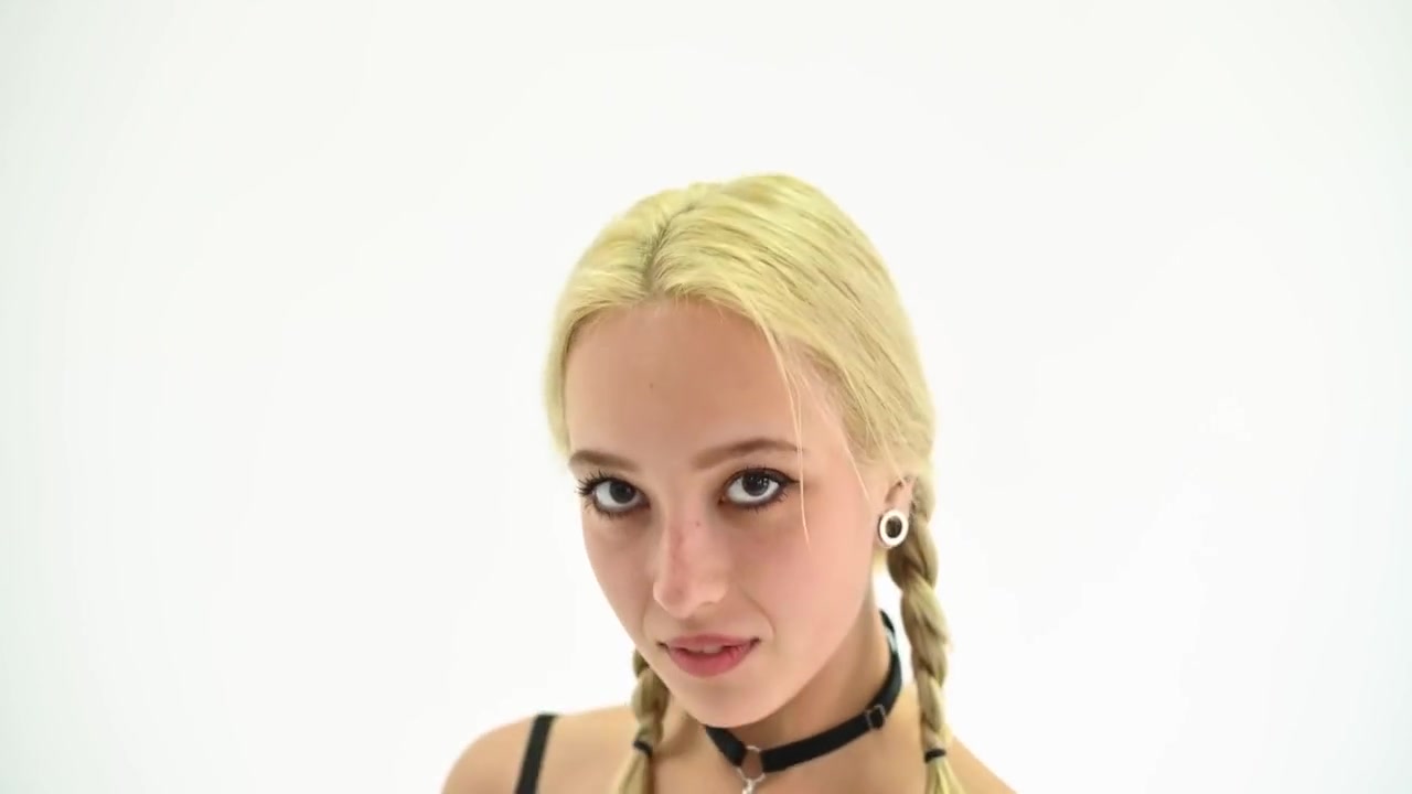 Lily Vei Casting Backstage