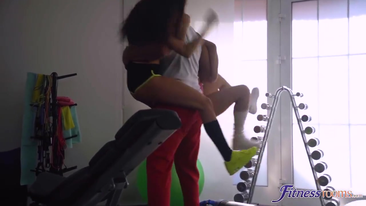 Roid-raged Hulk Person Blasts 2 Cuties