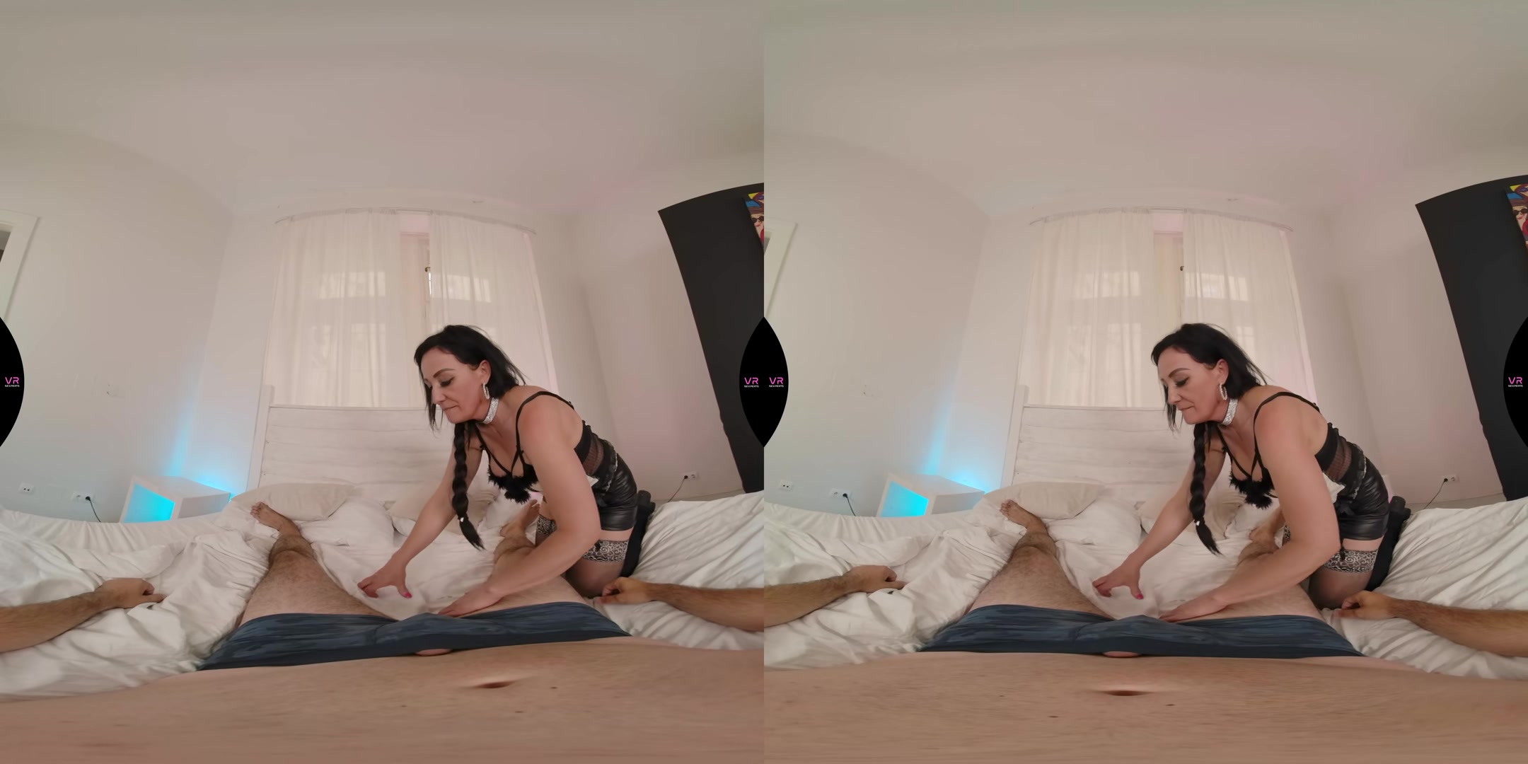 Hot MILF Eating Your Creampie - VRSexperts