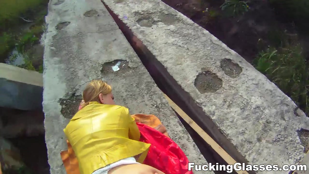 Fucking Glasses - Emma - Fucked on a construction site