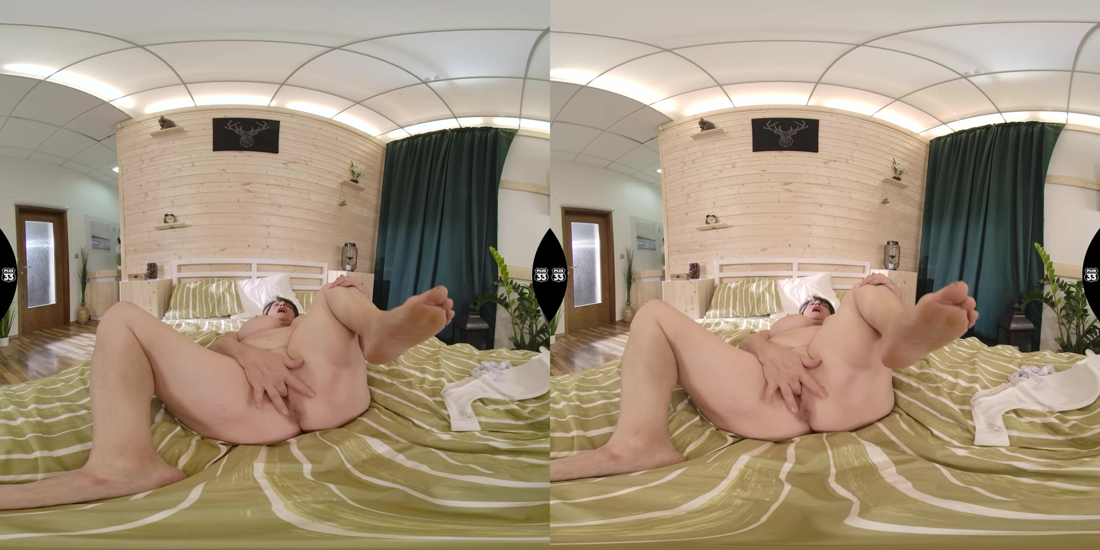 Sexy Sandra - Plus33