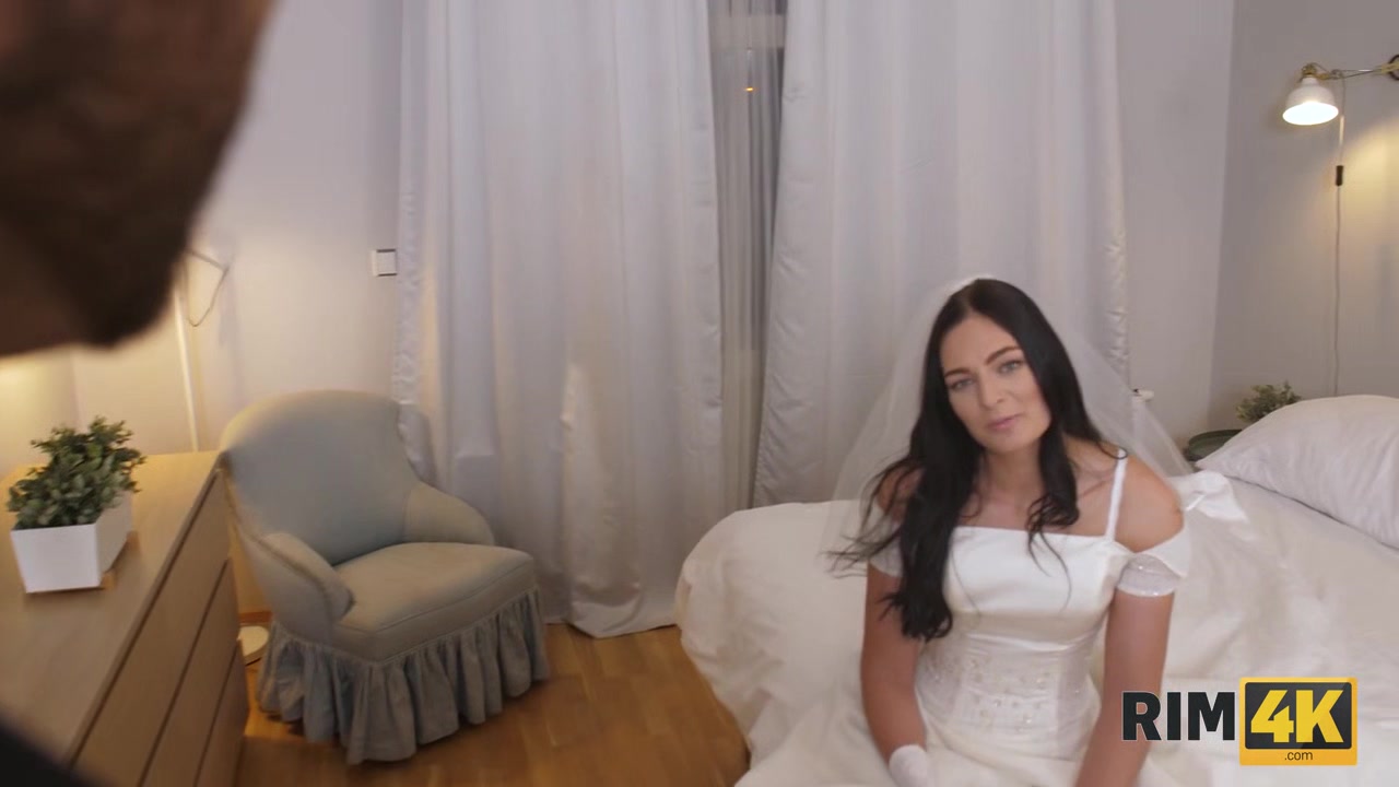 RIM4K. Nice cutie gives future husband special treatment in bed