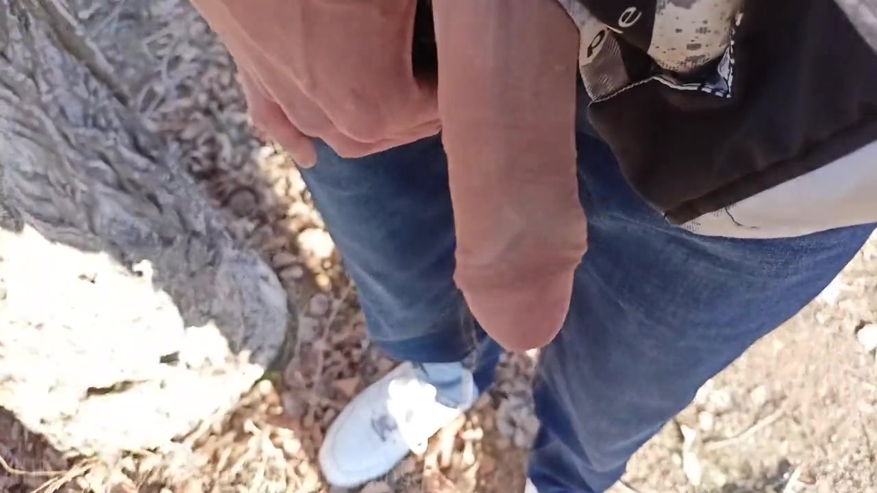 Public Milking Of A Dick Pissing With A Huge Hose Of An Impudent Schmuck !