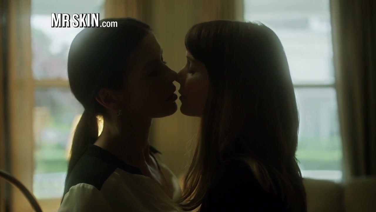 Raise a Stiff One for The Hangover's Heather Graham - Mr.Skin