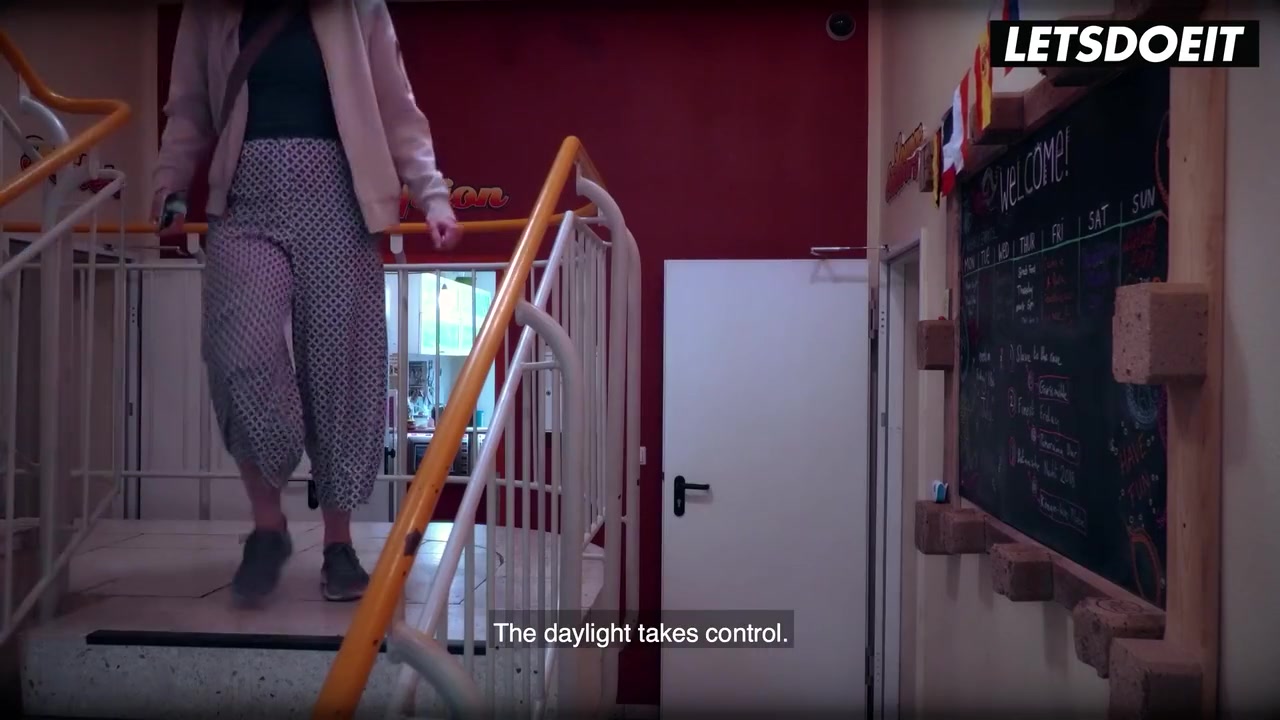 Jean Pallett And Julia Parker In Angry Blonde Teen 18+ Vs Big Dick Housekeeper