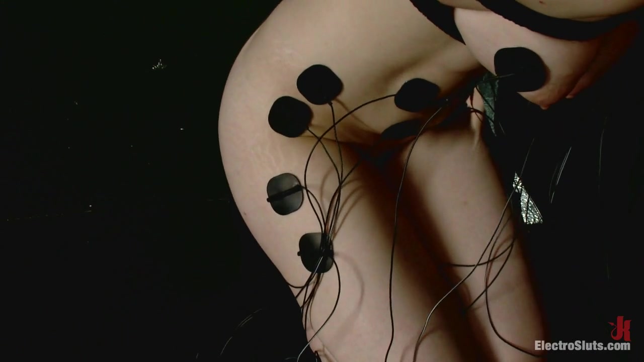 Bobbi Starr Naidyne in Naidyne Is The 19 Year Electroslut Next Door - Electrosluts